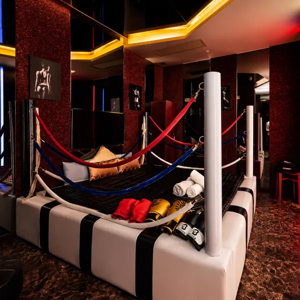 Boxing-themed bedroom