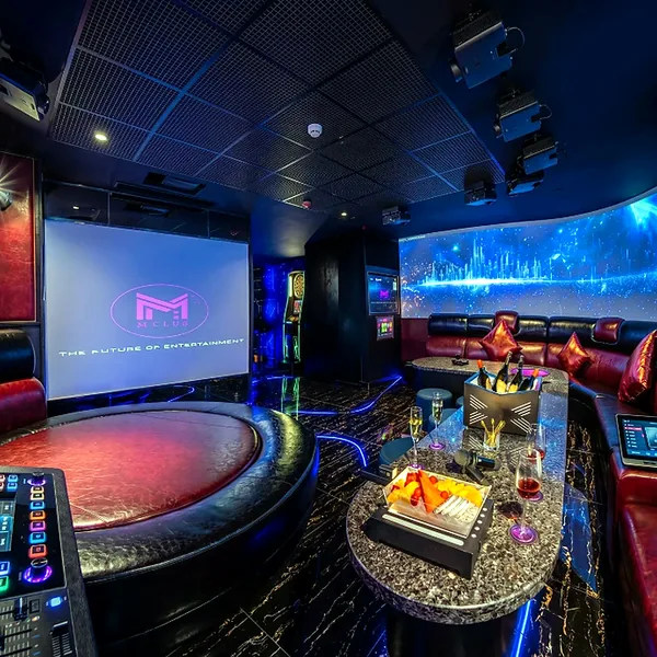 圆形舞台 KTV 房照片
